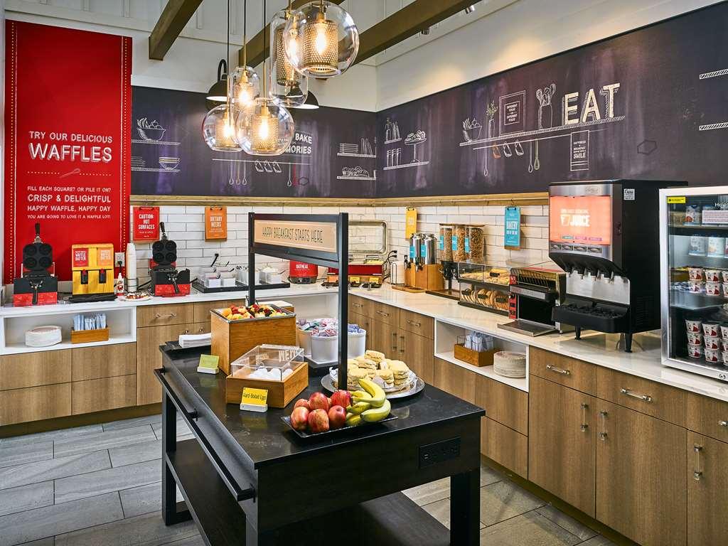 Hampton Inn Gatlinburg Restaurant photo